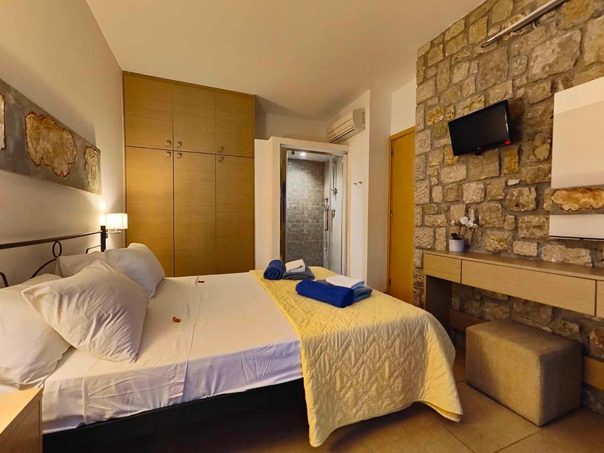 Villa Costamare - Enjoy Lazy Days On The Private Pool-Jacuzzi Πεύκος Εξωτερικό φωτογραφία