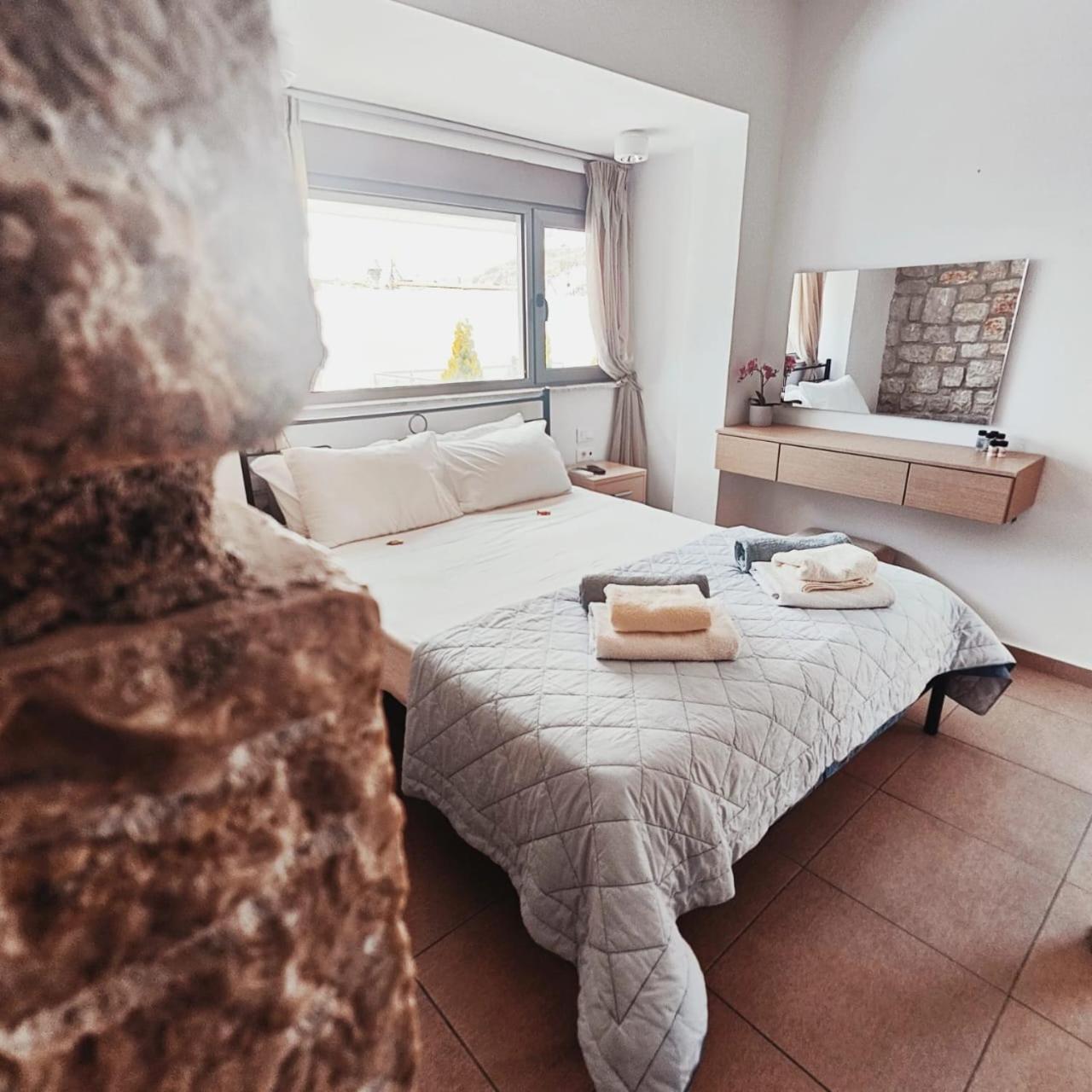 Villa Costamare - Enjoy Lazy Days On The Private Pool-Jacuzzi Πεύκος Εξωτερικό φωτογραφία